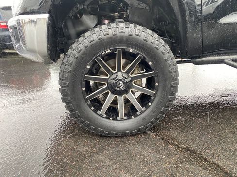Used 2018 Toyota Tundra Limited w/ Limited Premium Package AWD/4WD image 27