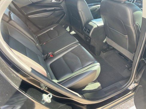 Used 2020 Chevrolet Equinox Premier image 17