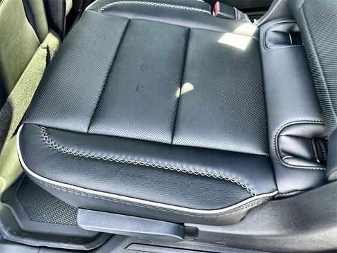 New 2026 GMC Acadia Denali w/ Super Cruise Package image 17