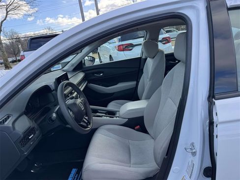 Certified 2023 Honda Accord EX image 13