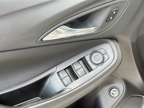 Used 2023 Buick Encore GX Select w/ Sport Touring Package FWD image 18