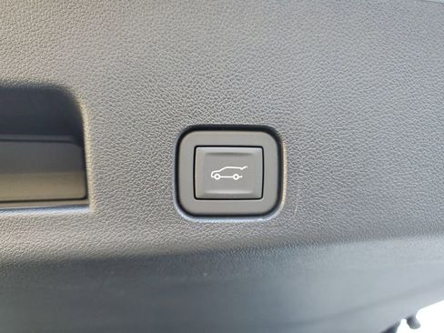 New 2026 Chevrolet Traverse RS w/ LPO, Floor Liner Package image 11