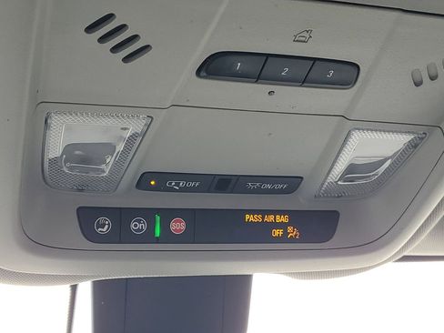 Used 2021 Chevrolet Equinox LT image 19