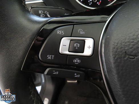 Used 2021 Volkswagen Tiguan SE R-Line FWD image 14