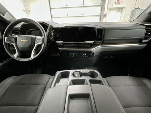 Used 2025 Chevrolet Silverado 1500 LT AWD/4WD image 10