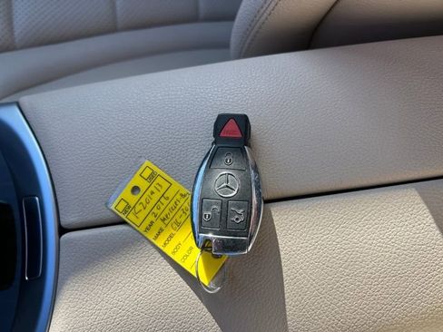 Used 2016 Mercedes-Benz GLC 300 4MATIC image 30