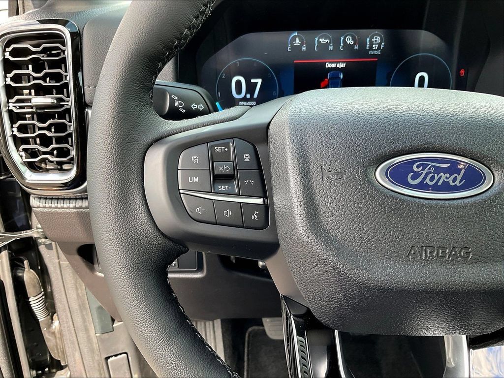 New 2026 Ford Ranger Lariat w/ FX4 Off-Road Package AWD/4WD image 19