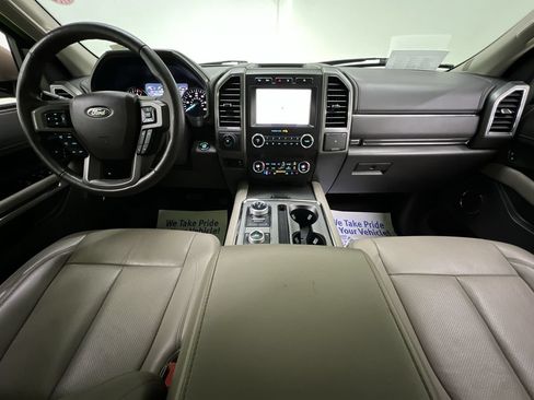 Used 2020 Ford Expedition Max XLT w/ Equipment Group 202A AWD/4WD image 18