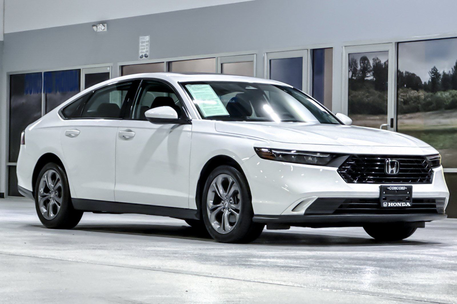 Used 2024 Honda Accord EX image 7