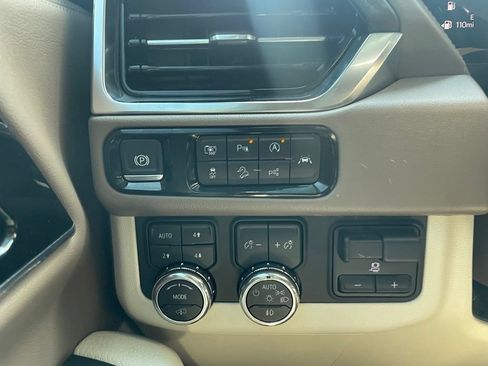 Used 2026 GMC Yukon Denali w/ Denali Reserve Package AWD/4WD image 15