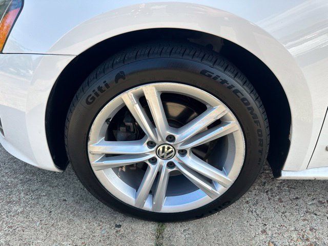 Used 2015 Volkswagen Passat 1.8T SE FWD image 33