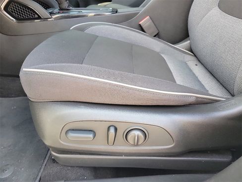 Used 2023 Chevrolet TrailBlazer LT w/ Convenience Package image 12