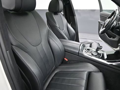 Used 2021 BMW X7 xDrive40i w/ M Sport Package image 24