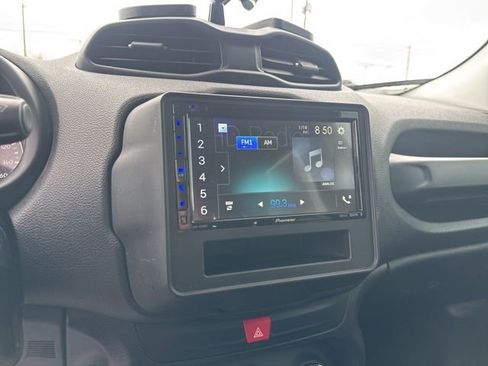 Used 2017 Jeep Renegade Sport w/ Power & Air Group image 28