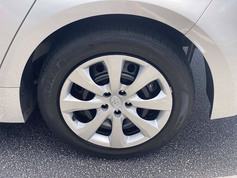 Used 2024 Toyota Corolla LE FWD image 14