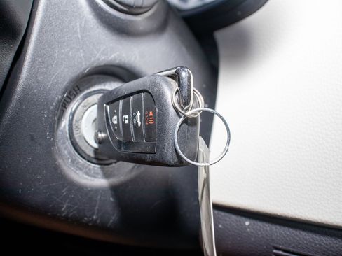 Used 2020 Toyota Corolla LE image 27