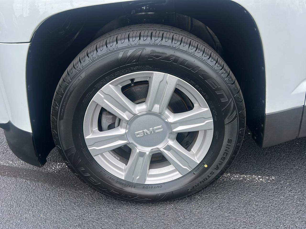 Used 2014 GMC Terrain SLE FWD image 9
