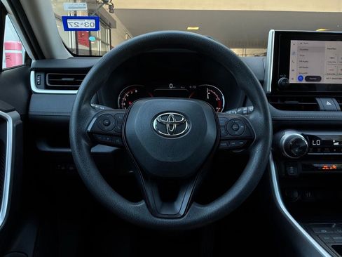 Used 2025 Toyota RAV4 XLE FWD image 36