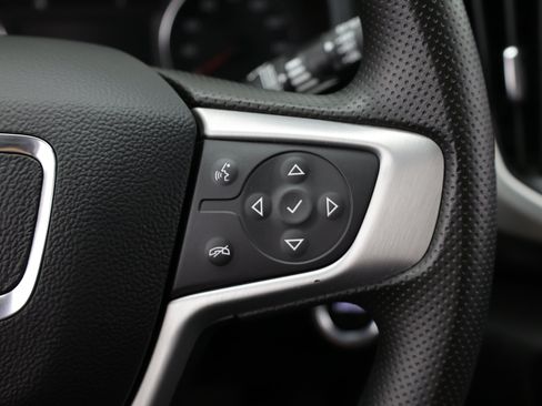 Used 2024 GMC Terrain SLE w/ Driver Convenience Package FWD image 29