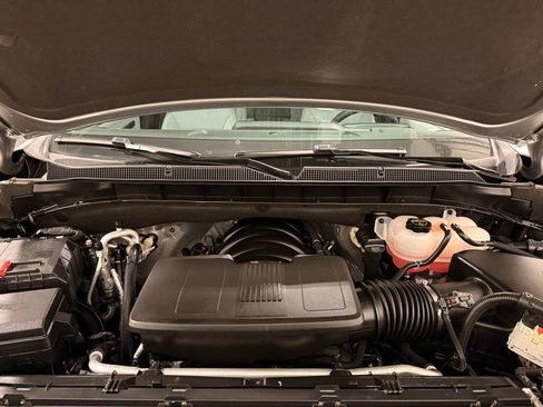 Used 2025 Chevrolet Suburban Premier image 10