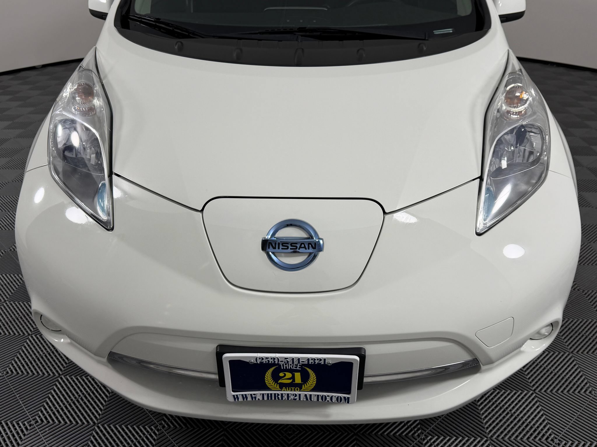 Used 2017 Nissan Leaf S FWD image 3