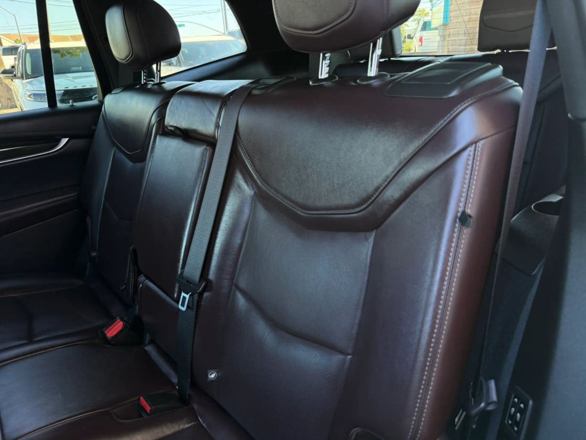 Used 2020 Cadillac XT6 Premium Luxury FWD image 46