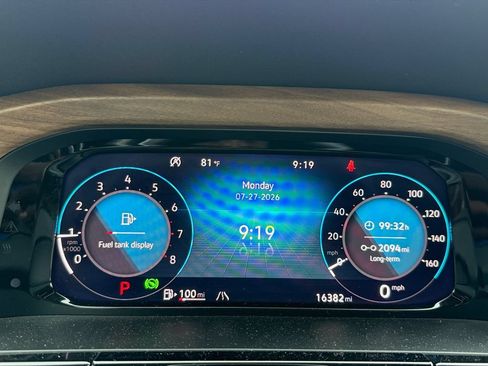 Used 2025 Volkswagen Atlas SE FWD image 23