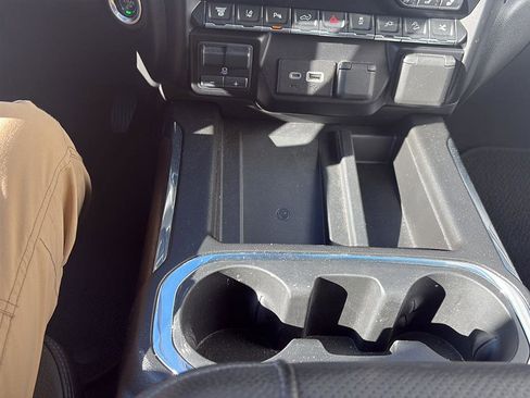 Used 2023 GMC Sierra 2500 Denali w/ Technology Package image 18