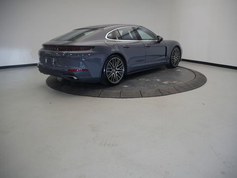 Certified 2025 Porsche Panamera image 7