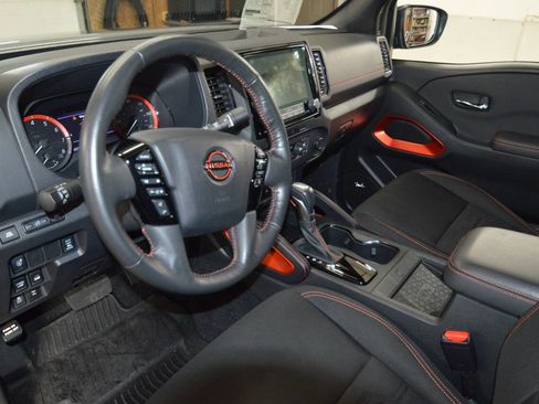 Used 2024 Nissan Frontier PRO-4X w/ Pro Convenience Package image 30