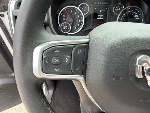 Used 2025 RAM 2500 Big Horn AWD/4WD image 27