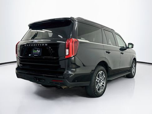 Used 2025 Ford Expedition Active AWD/4WD image 9