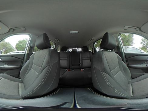Used 2025 Nissan Rogue SV FWD image 43