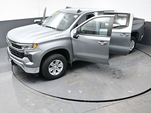 Used 2025 Chevrolet Silverado 1500 LT image 66