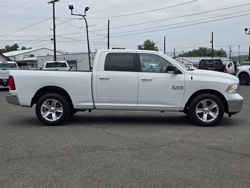 Used 2020 RAM 1500 Classic SLT w/ Luxury Group image 6
