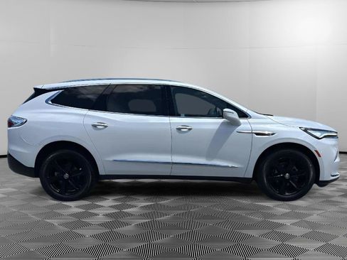 Used 2023 Buick Enclave Essence AWD/4WD image 6