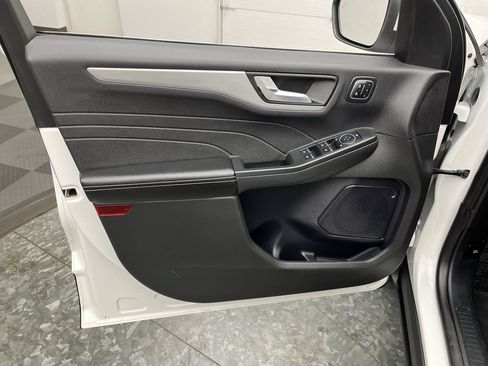Certified 2024 Ford Escape Platinum AWD/4WD image 8