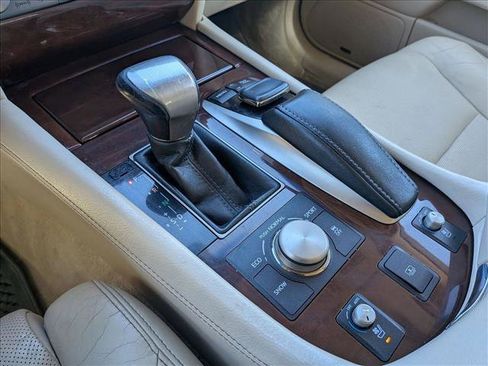 Used 2015 Lexus LS 460 AWD image 16