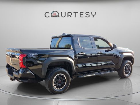Certified 2026 Toyota Tacoma TRD Off-Road image 5