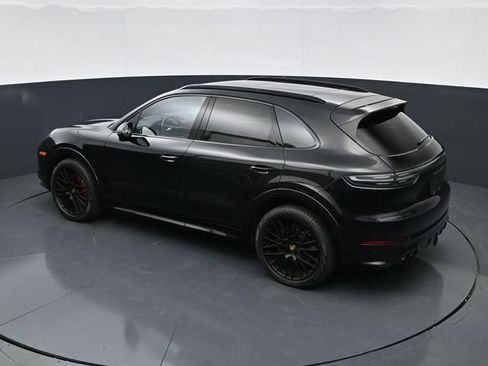 Used 2023 Porsche Cayenne GTS AWD/4WD image 32