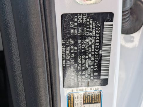 Used 2024 Kia Telluride EX w/ EX Captain's Chair Package image 33