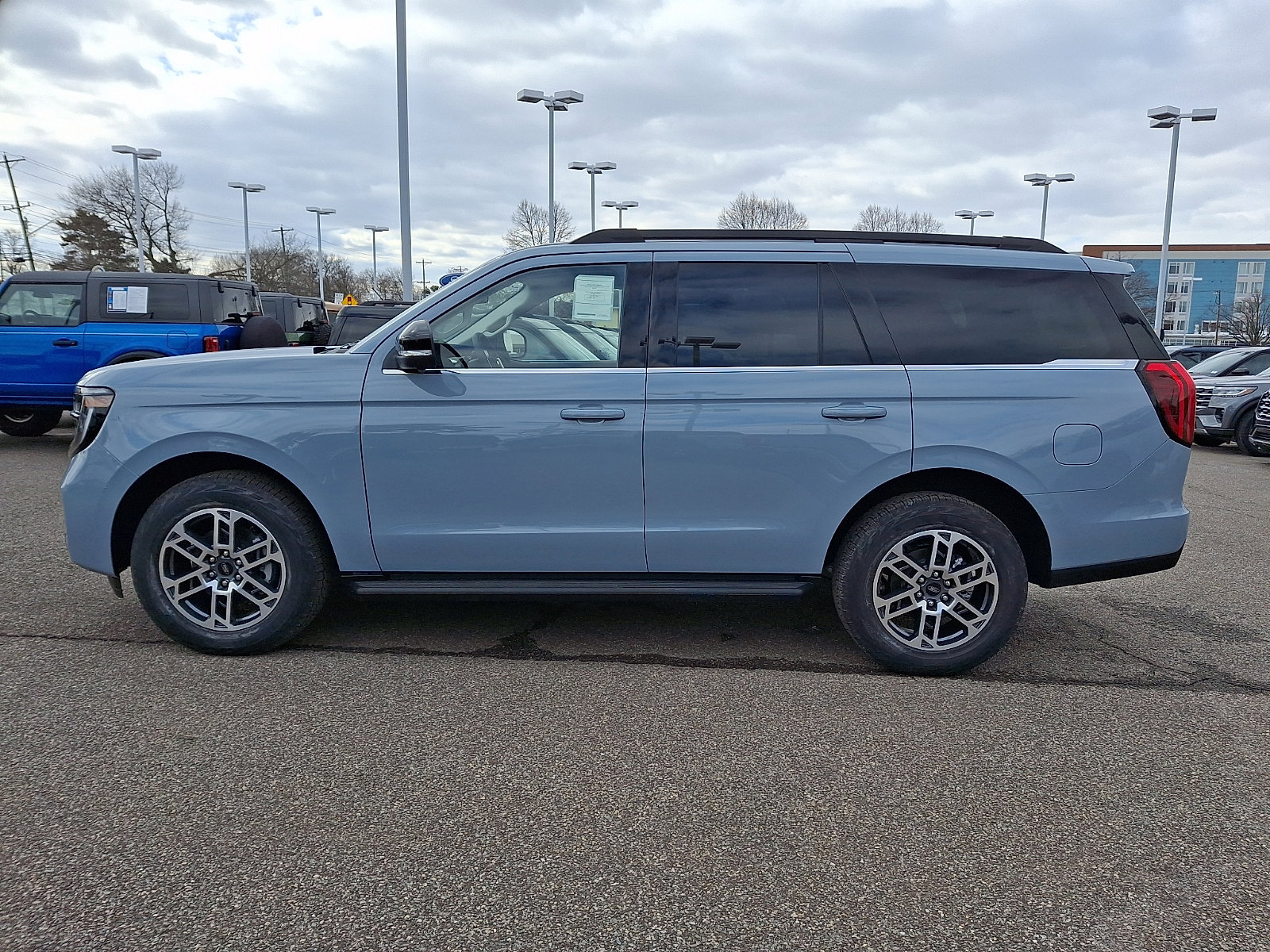 New 2026 Ford Expedition Active AWD/4WD image 4