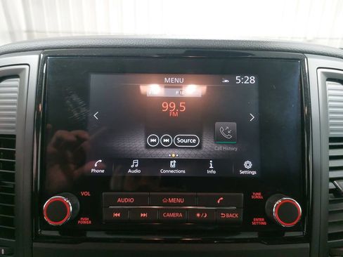 Certified 2024 Nissan Titan SV w/ SV Convenience Package image 21