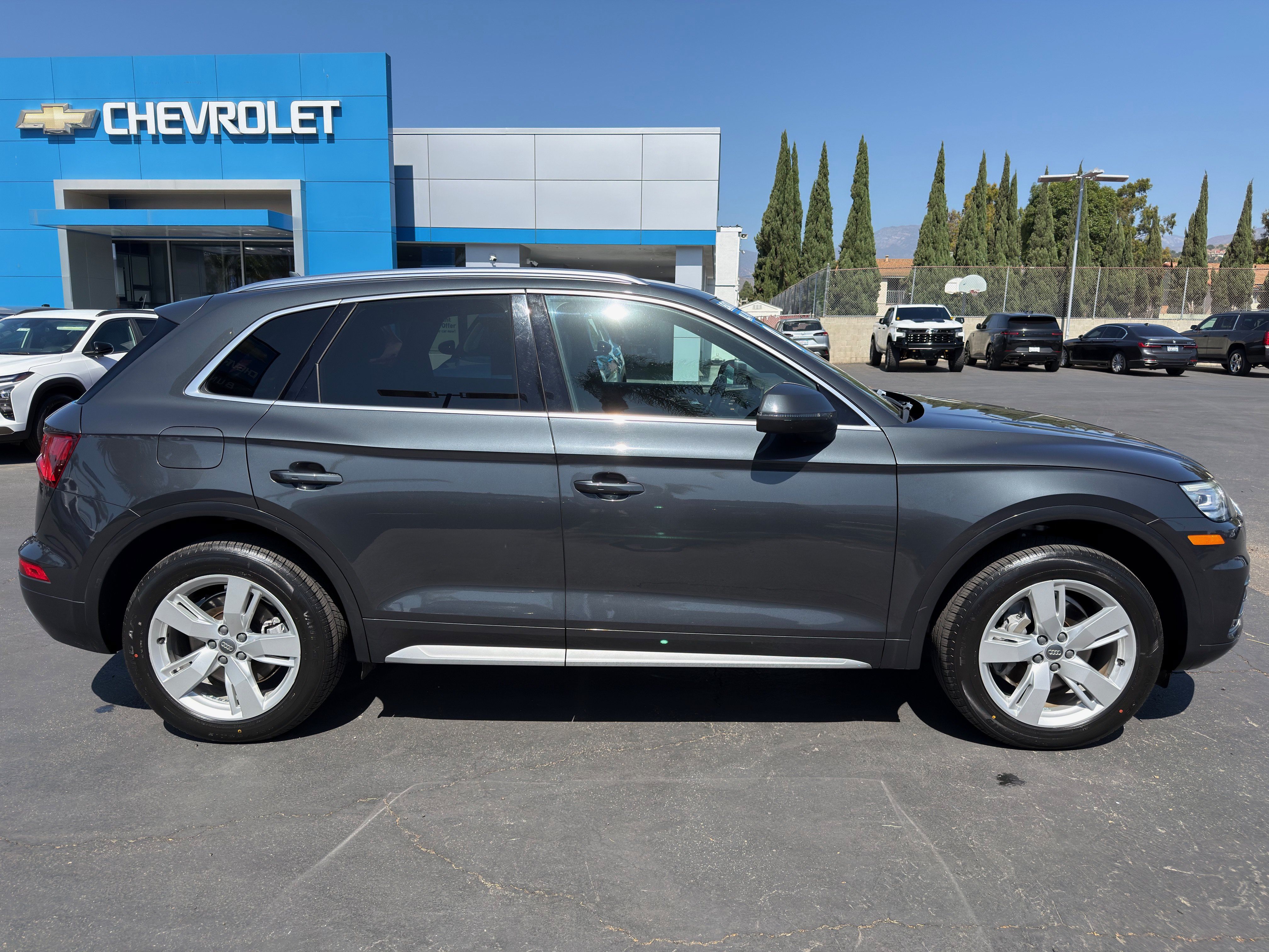 Used 2019 Audi Q5 2.0T Premium w/ Convenience Package AWD/4WD image 9