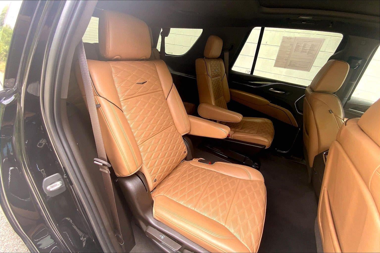 Used 2021 Cadillac Escalade Premium Luxury w/ Driver Assist Tech Package AWD/4WD image 24