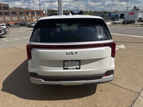 New 2026 Kia Carnival LX image 6