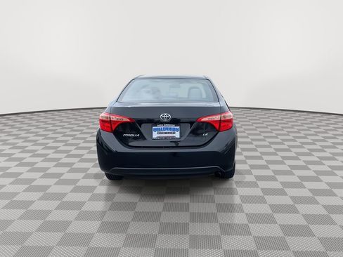 Used 2017 Toyota Corolla LE FWD image 6
