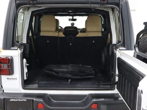 Used 2018 Jeep Wrangler Unlimited Rubicon image 14