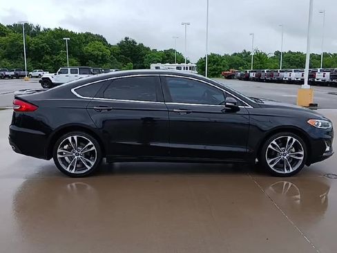Used 2020 Ford Fusion Titanium AWD/4WD image 9