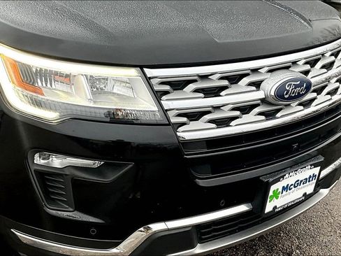 Used 2018 Ford Explorer Limited image 32